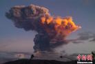 厄瓜多尔火山喷发