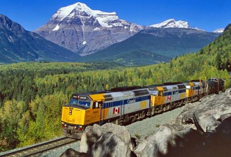 ♞享誉世界的长途豪华列车「The Canadian」