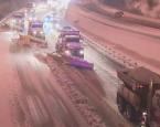 多伦多地区雪暴或持续整夜 铲雪车待命 (图)