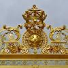 ♦ 凡尔赛宫 大门上的王冠雕饰